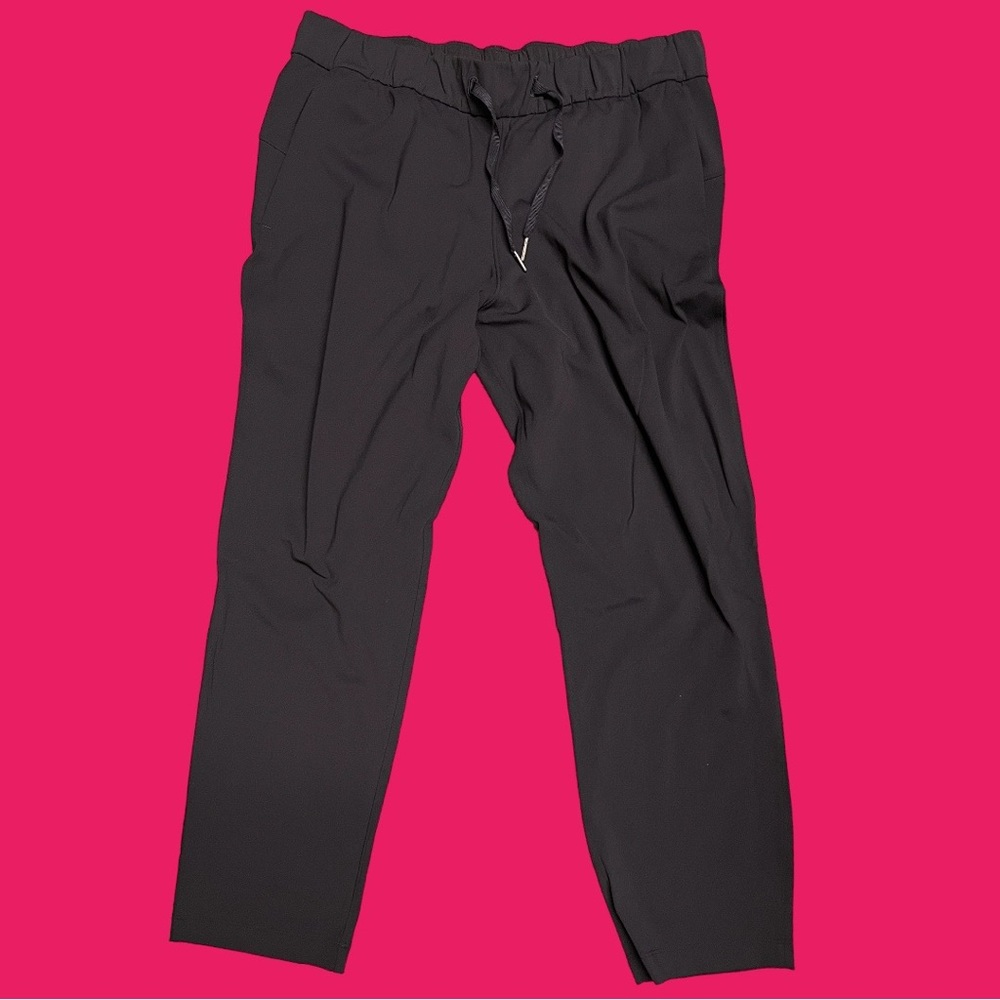 LULULEMON black joggers 10